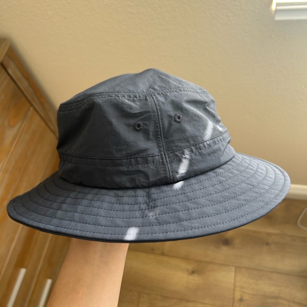 Uniqlo UV protection one size bucket hat navy